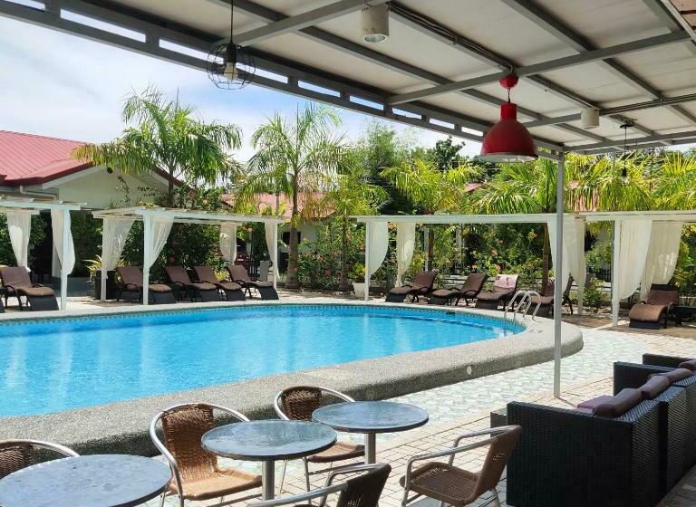 호텔 Garden Village Resort