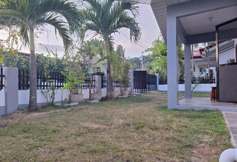 호텔 Garden Village Resort