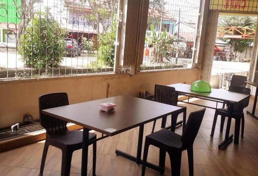 בית מלון כפרי Gold Line Guest House