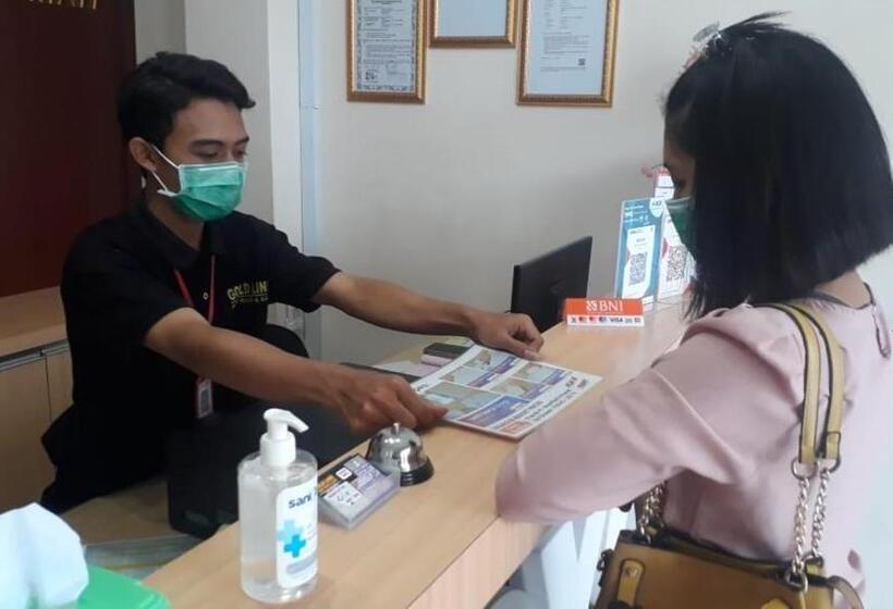 هتل Gold Line Guest House