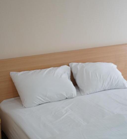 בית מלון כפרי Gold Line Guest House