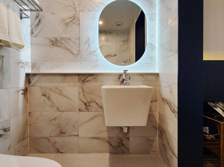 Отель Goldstone