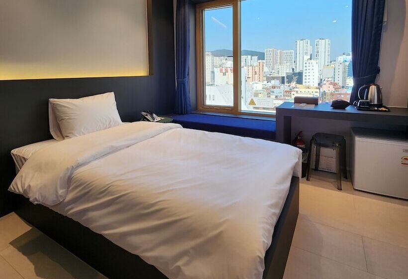 Отель Goldstone