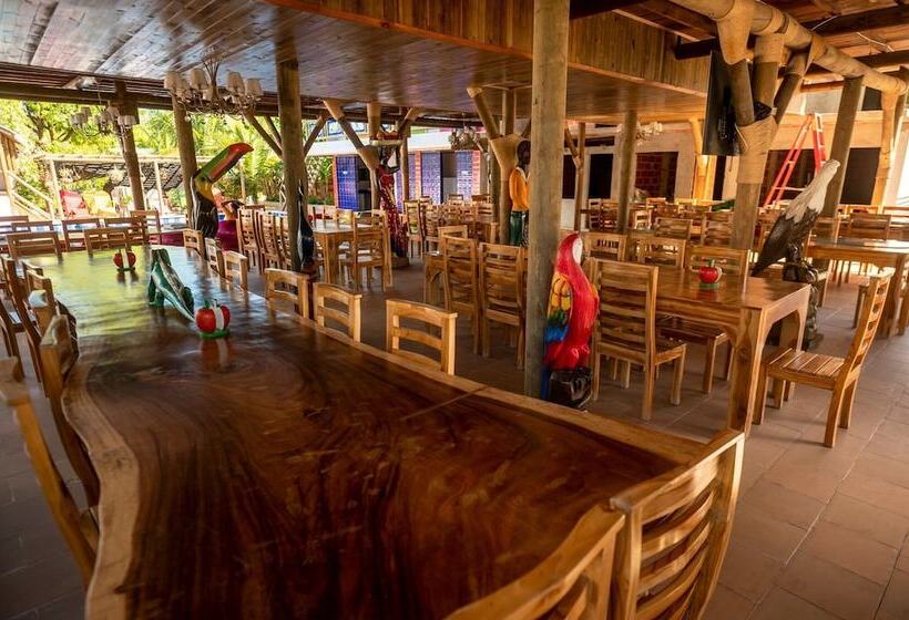 ホテル Isla Lizamar