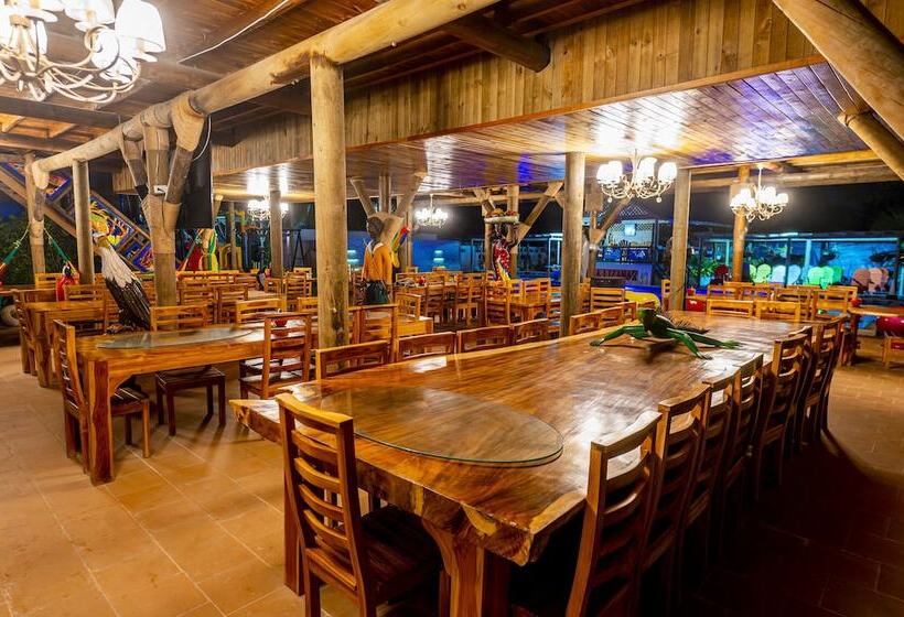 ホテル Isla Lizamar