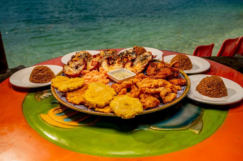 ホテル Isla Lizamar