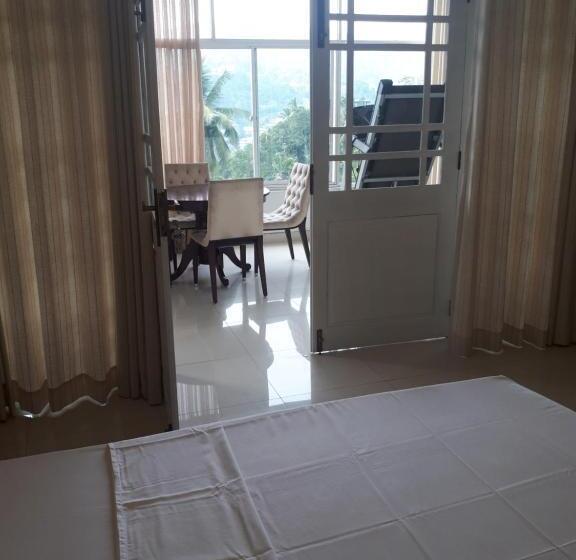 호텔 Kandy View Resort