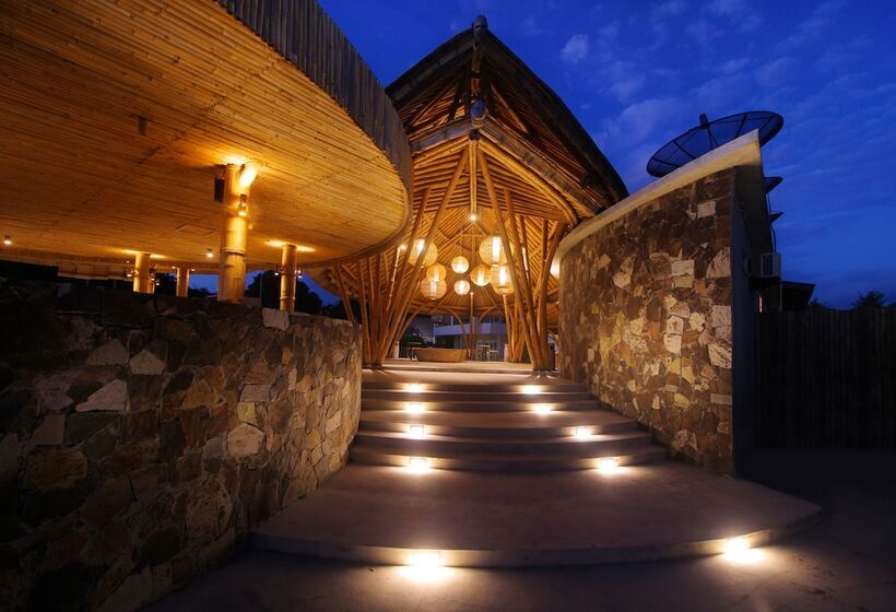 ホテル Kardia Resort Gili Trawangan A Pramana Experience