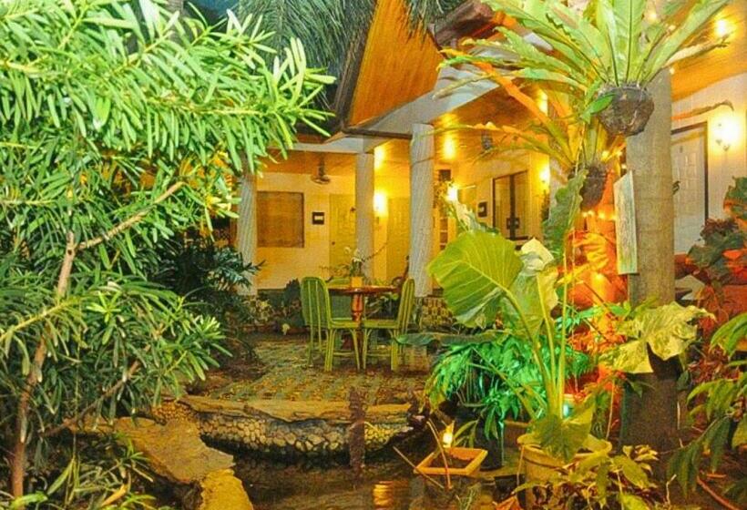 호텔 Reddoorz @ Infinite Green Pension Palawan