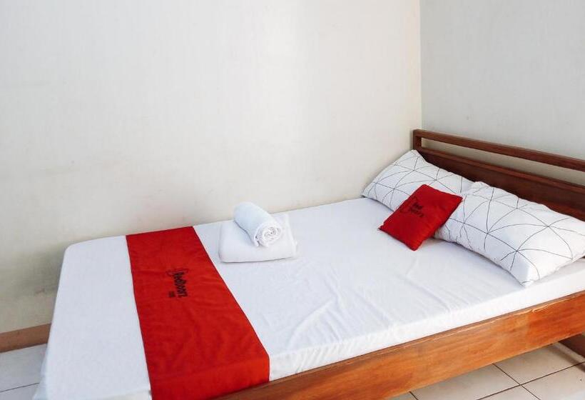 בית מלון כפרי Reddoorz Near Davao Airport