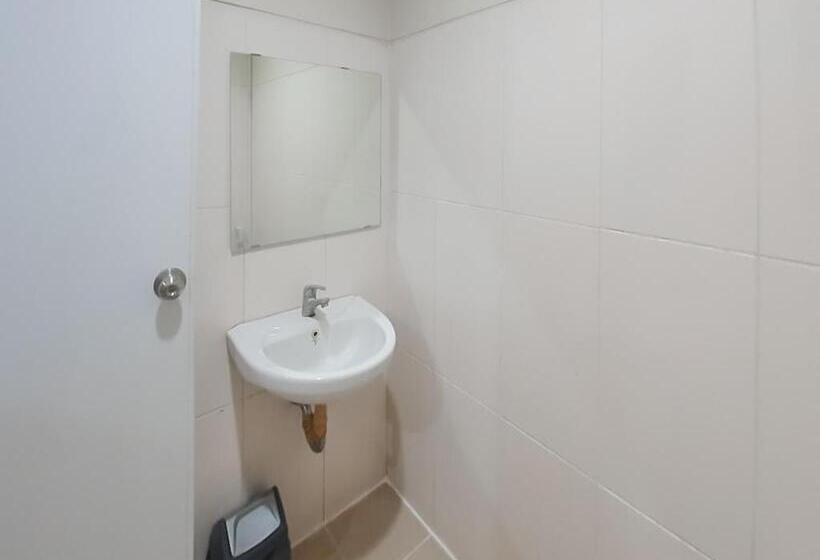 هتل Reddoorz Plus At Pelita Guest House Balikpapan