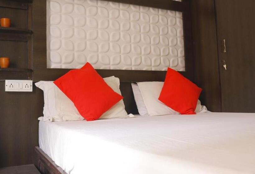 בית מלון כפרי Sharma Residency Madurai