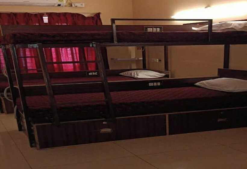 בית מלון כפרי Sharma Residency Madurai