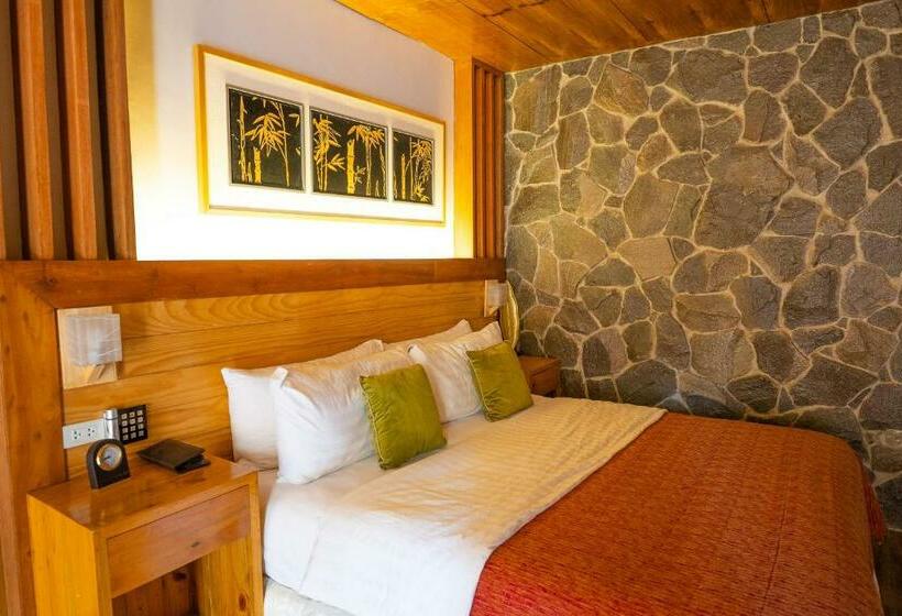 هتل The Farm At Carpenter Hill Inc