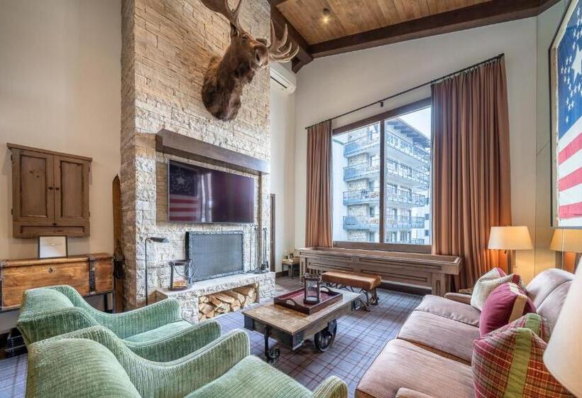 Lodge At Vail Condominiums