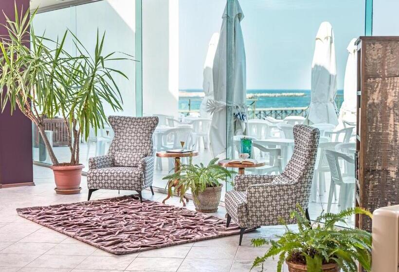 Marina Hotel, Sunny Day