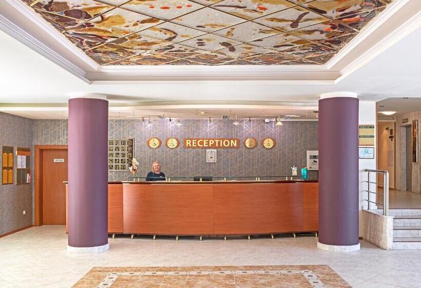 Marina Hotel, Sunny Day