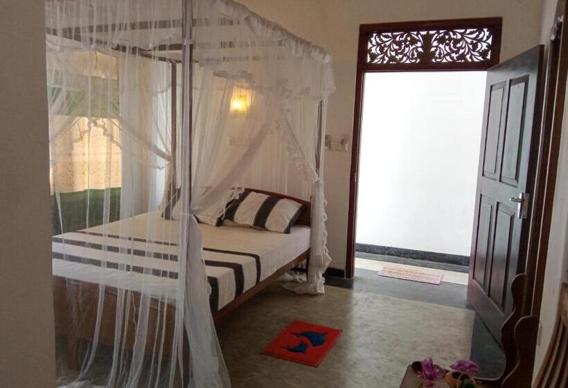 ペンション Bluebell Guest House