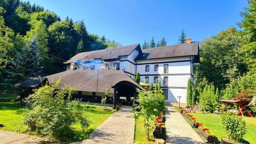 Пансион Casa Octavian