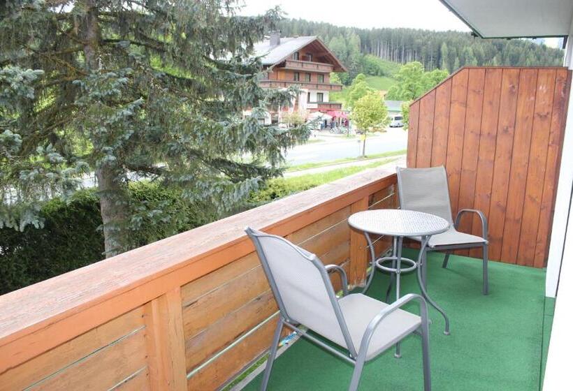 بنسيون Haus Margit