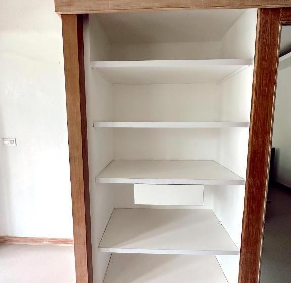 פנסיון Hi5 Kuta