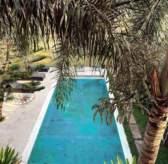 פנסיון Hi5 Kuta