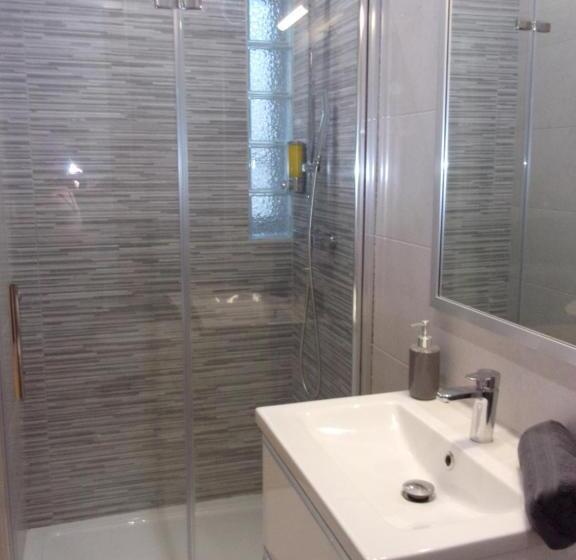 بنسيون Le Bourget   Envolée Romantique