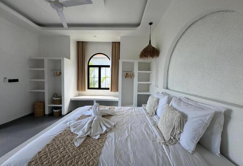 بنسيون Puja Uluwatu Village