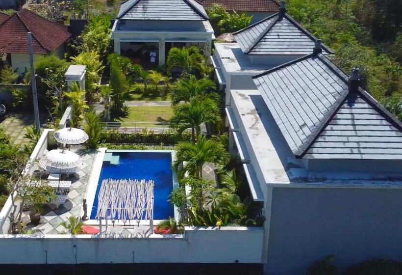 بنسيون Puja Uluwatu Village