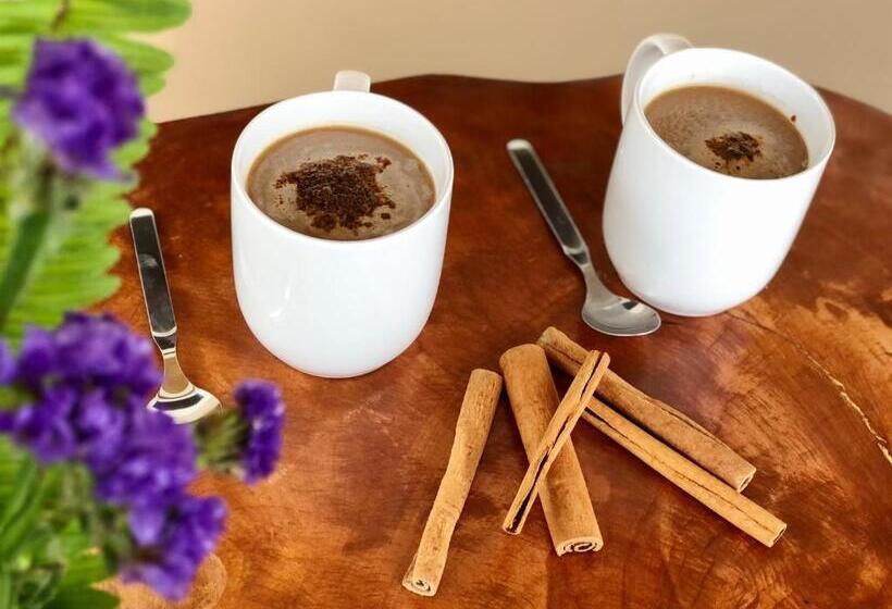 Пансион Three Rare & Private Front Beach Villas