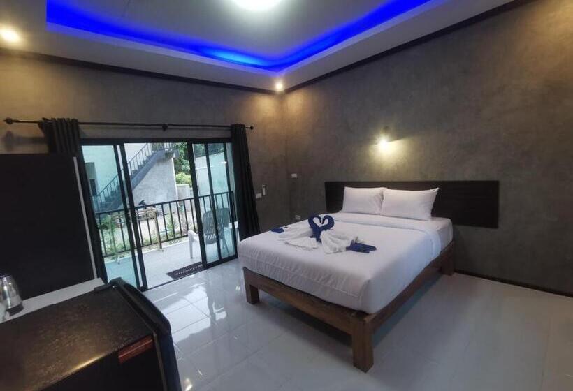 منتجع Baan Chainarong