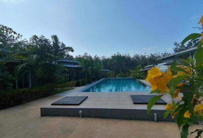 Курорт The Herbal Khao Lak