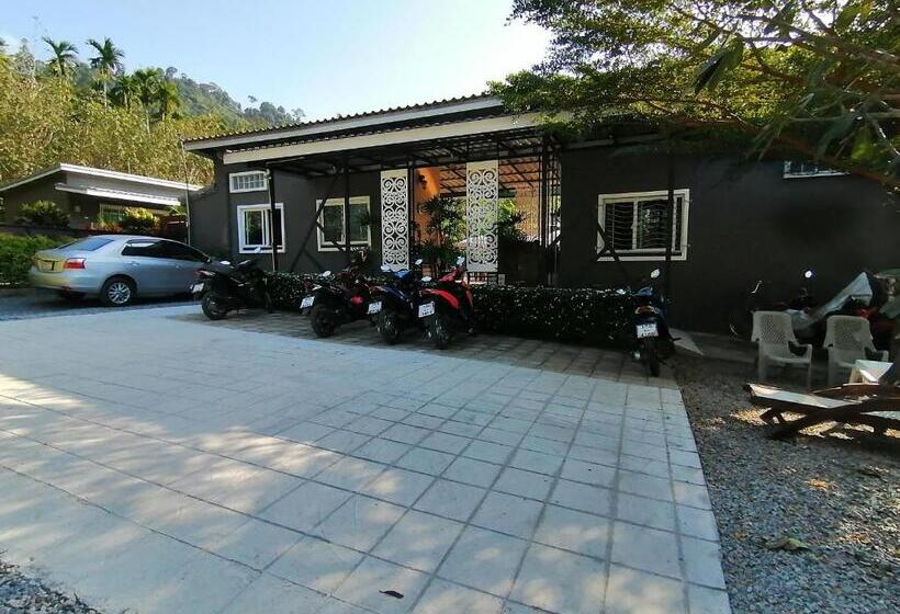 Курорт The Herbal Khao Lak