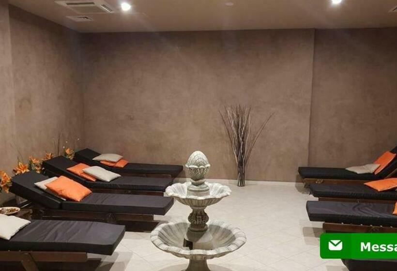 Stylish Studio Apart Aspen Golf Resort