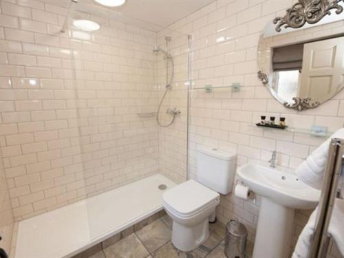 旅馆 Crown & Horns