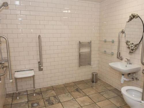 旅馆 Crown & Horns