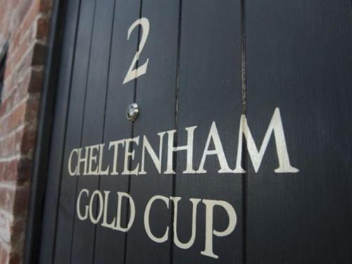 旅馆 Crown & Horns