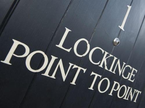 旅馆 Crown & Horns