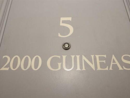 旅馆 Crown & Horns