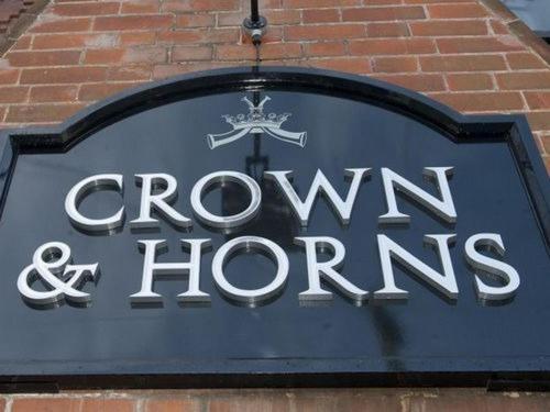 旅馆 Crown & Horns