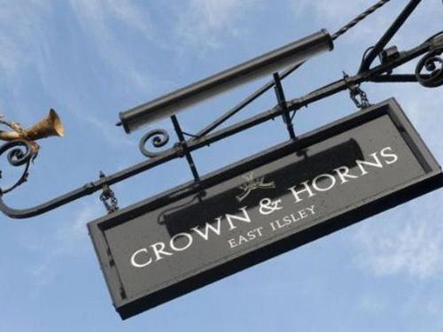 旅馆 Crown & Horns