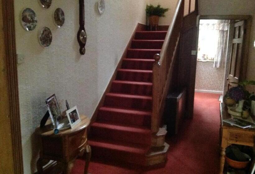 مبيت وإفطار Bradridge Farm