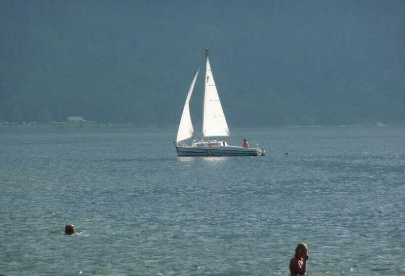 住宿加早餐  Haus Salzkammergut