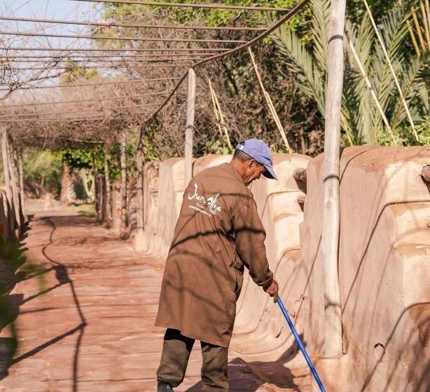 تختخواب و صبحانه Jnane Allia