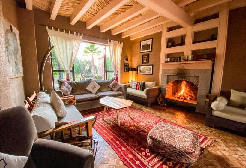 تختخواب و صبحانه Jnane Allia