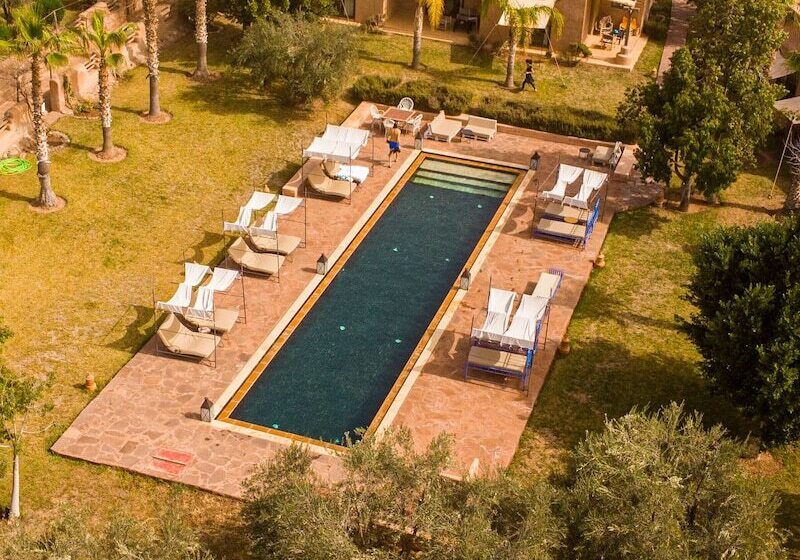 تختخواب و صبحانه Jnane Allia