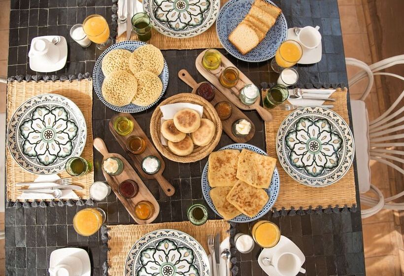 تختخواب و صبحانه Jnane Allia