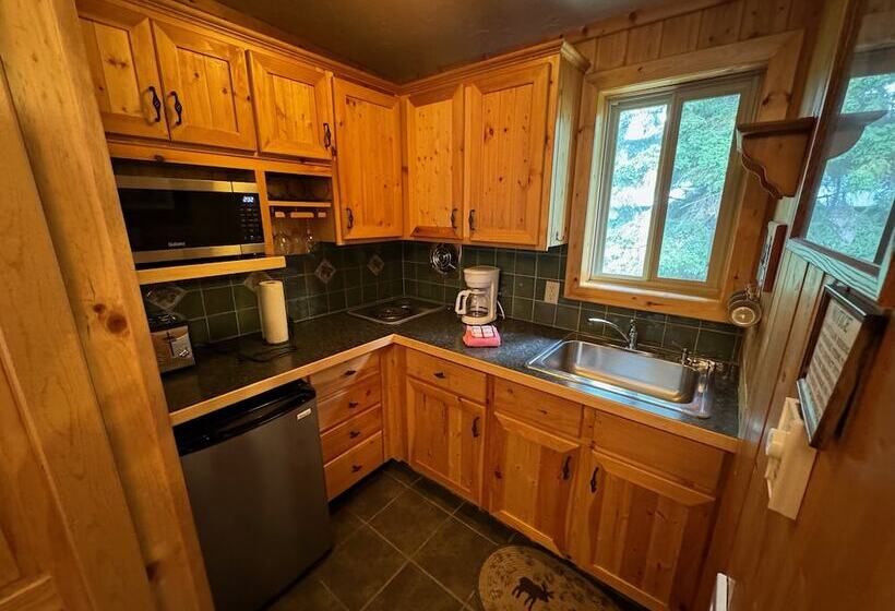 Chateau Rouge Condominiums