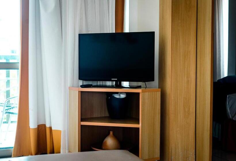 Flat Beach Class Muro Alto 1107