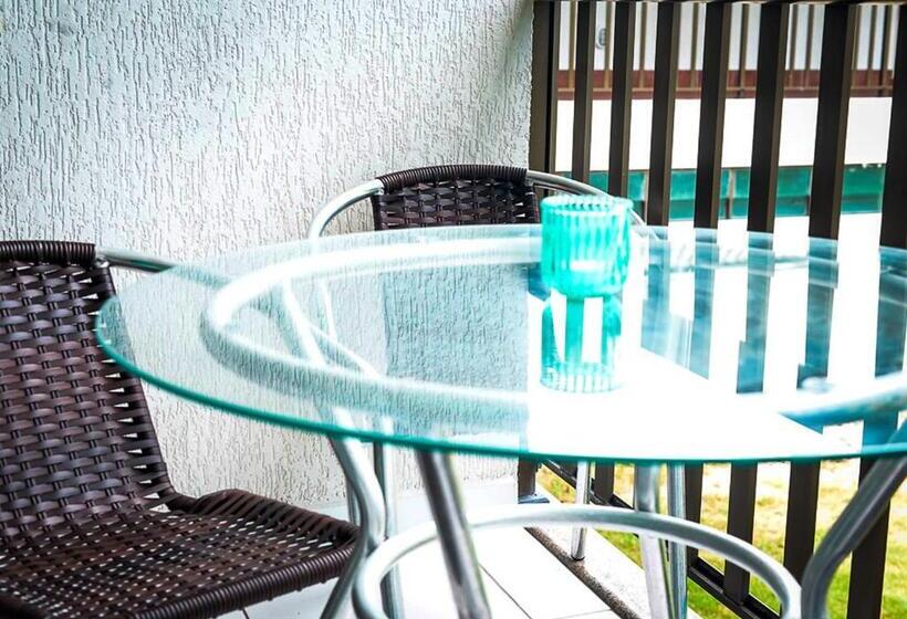 Flat Beach Class Muro Alto 1107